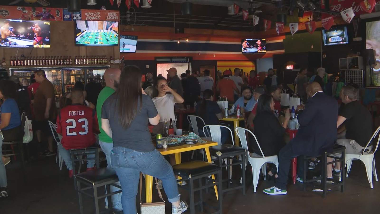 Bar customers a little too close for comfort for county, city leaders in Houston