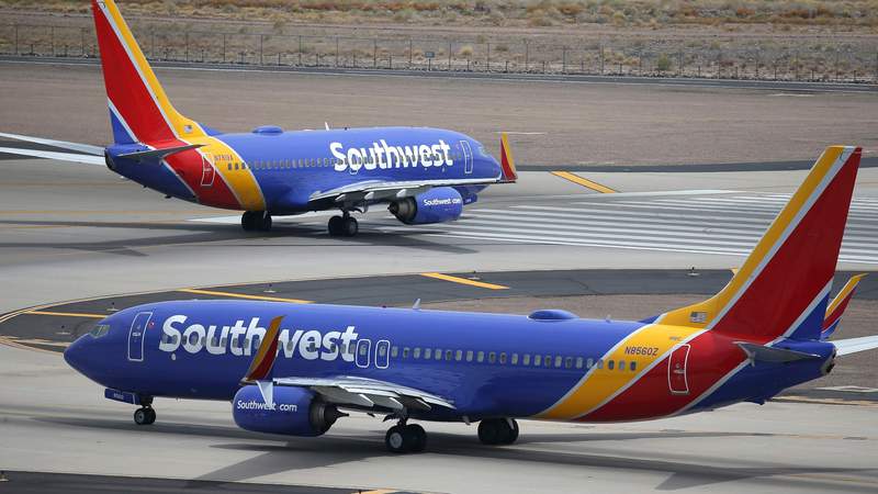 Southwest Airlines cancels more than 1,000 Sunday flights