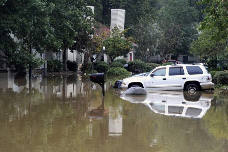 Alabama swamped, 4 killed in floods from slow-moving front