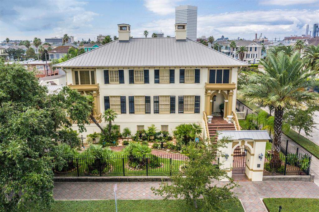 Peek inside: Historic Galveston home known as the 1916 Runge House hits the market for $1.2 million