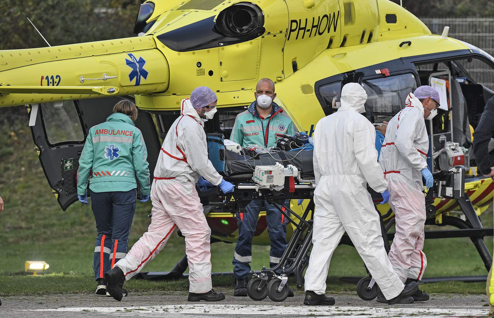 Dutch hospital airlifts patients to Germany amid virus surge