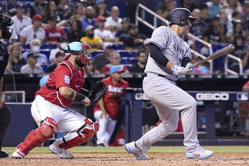 Rizzo shines again with key hit, Yankees beat Marlins 3-1