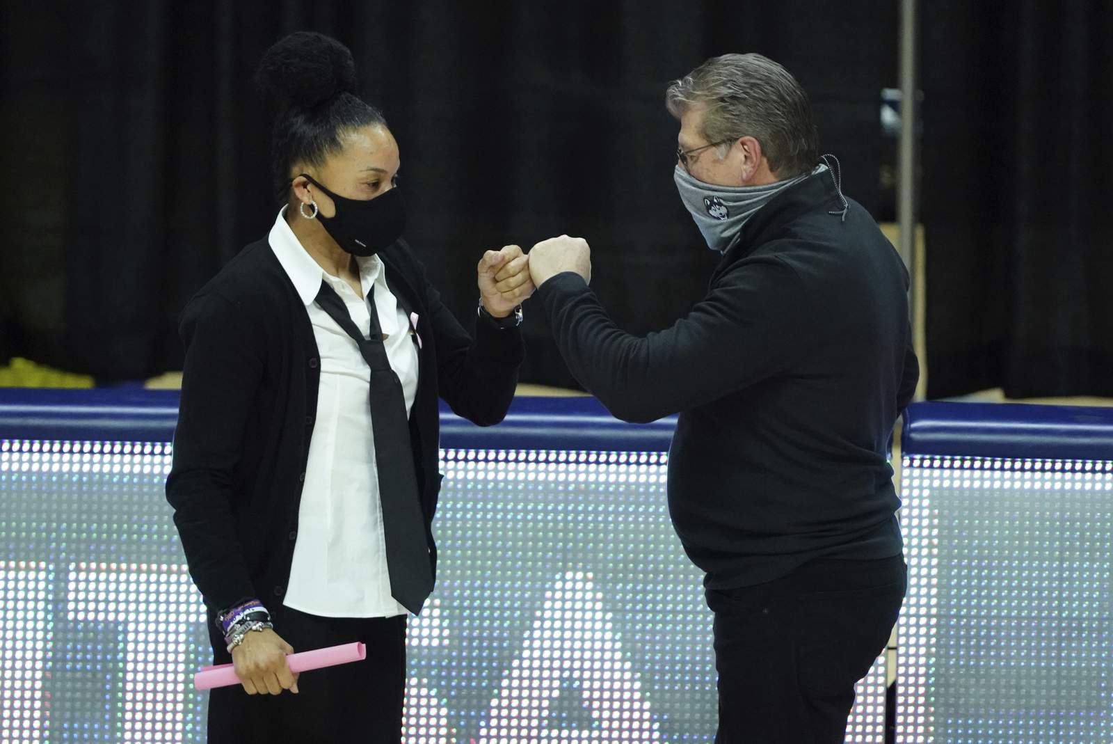 UConn new No. 1 in AP women's basketball poll