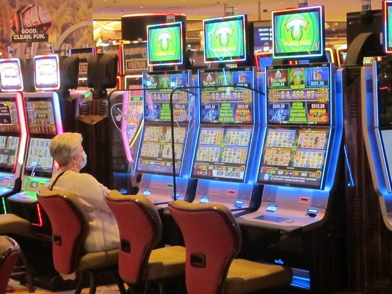 US casinos match best quarter ever; post-COVID hopes rise