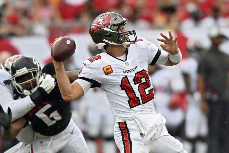 Brady has 276 yards, 5 TDs; Buccaneers rout Falcons 48-25