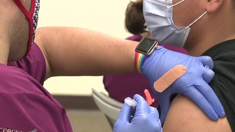 Texas sets up vaccine call center to connect businesses, organizations with mobile vaccine teams