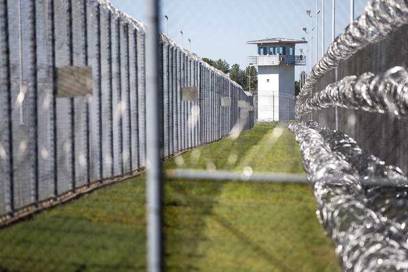 After sweltering temperatures killed Texas prisoners, lawmakers vote to install air conditioning