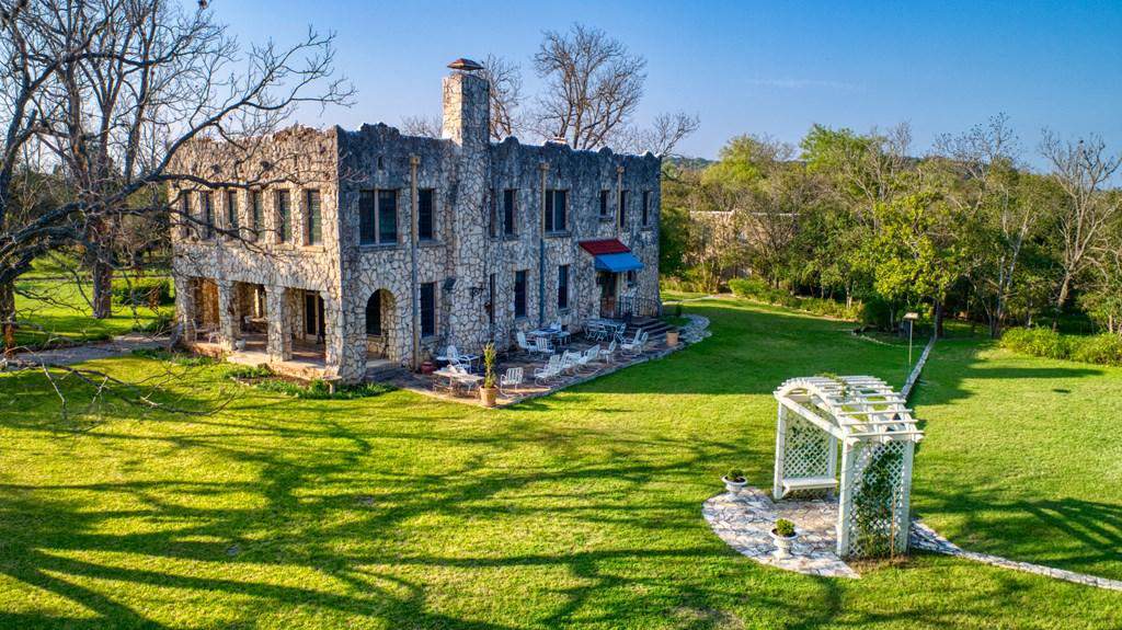 Take a virtual tour inside this charming historical Texas mansion that’s for sale