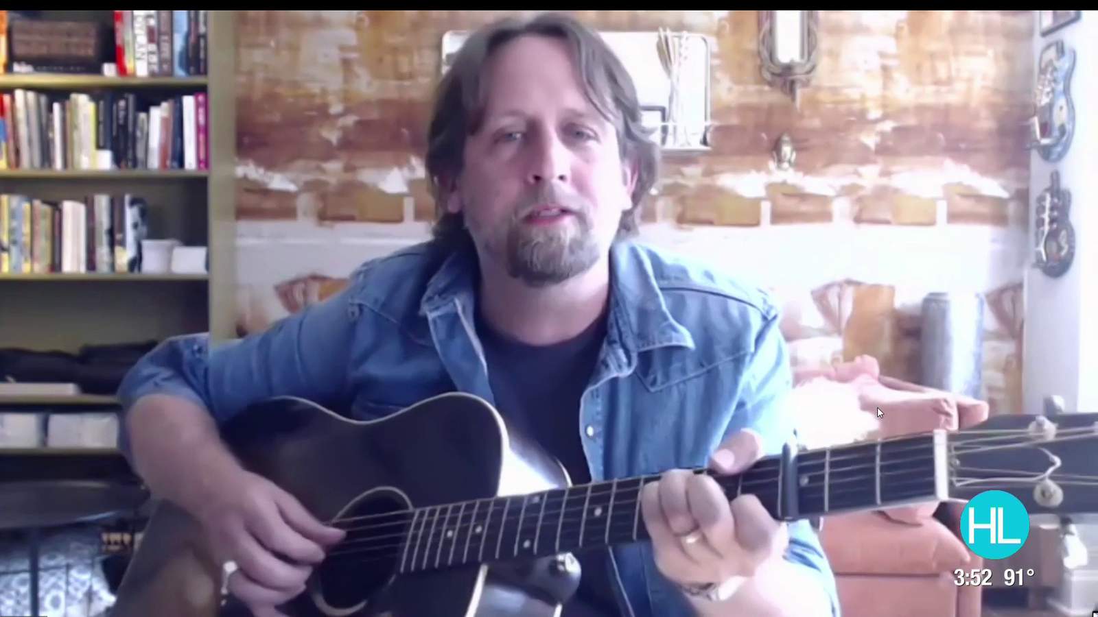 Singer-Songwriter Hayes Carll chats about his Houston roots and making music during quarantine