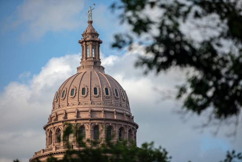 Texas House advances bill to restore money to pay salaries for 2,100 state workers after Gov. Greg Abbott vetoed Legislature funding