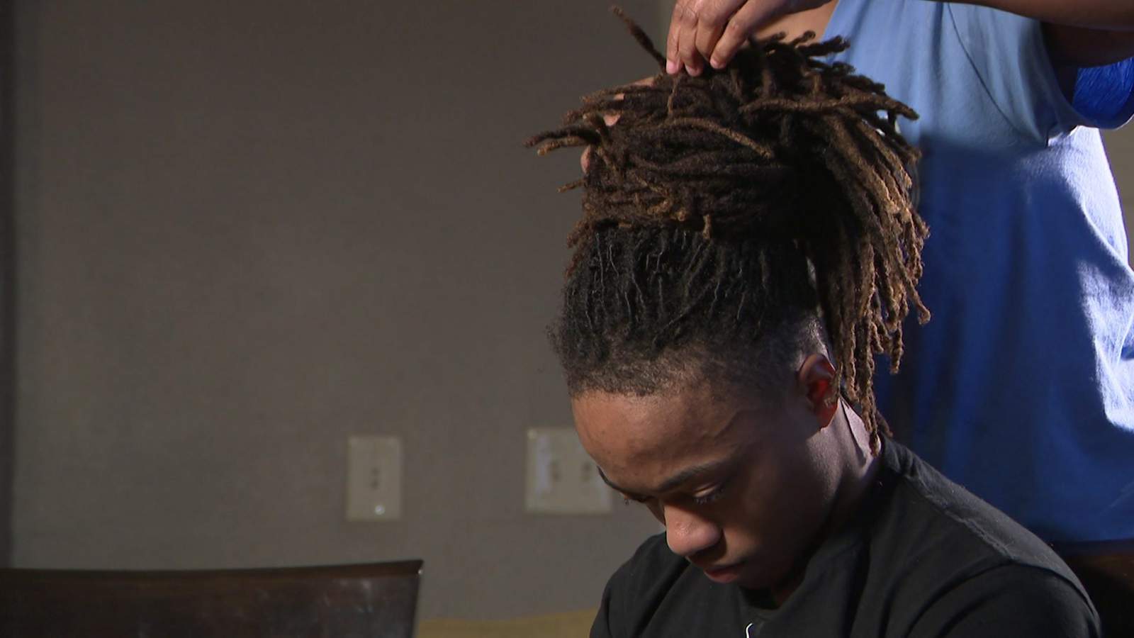 Dreadlocks length controversy heats up at the Barbers Hill board meeting