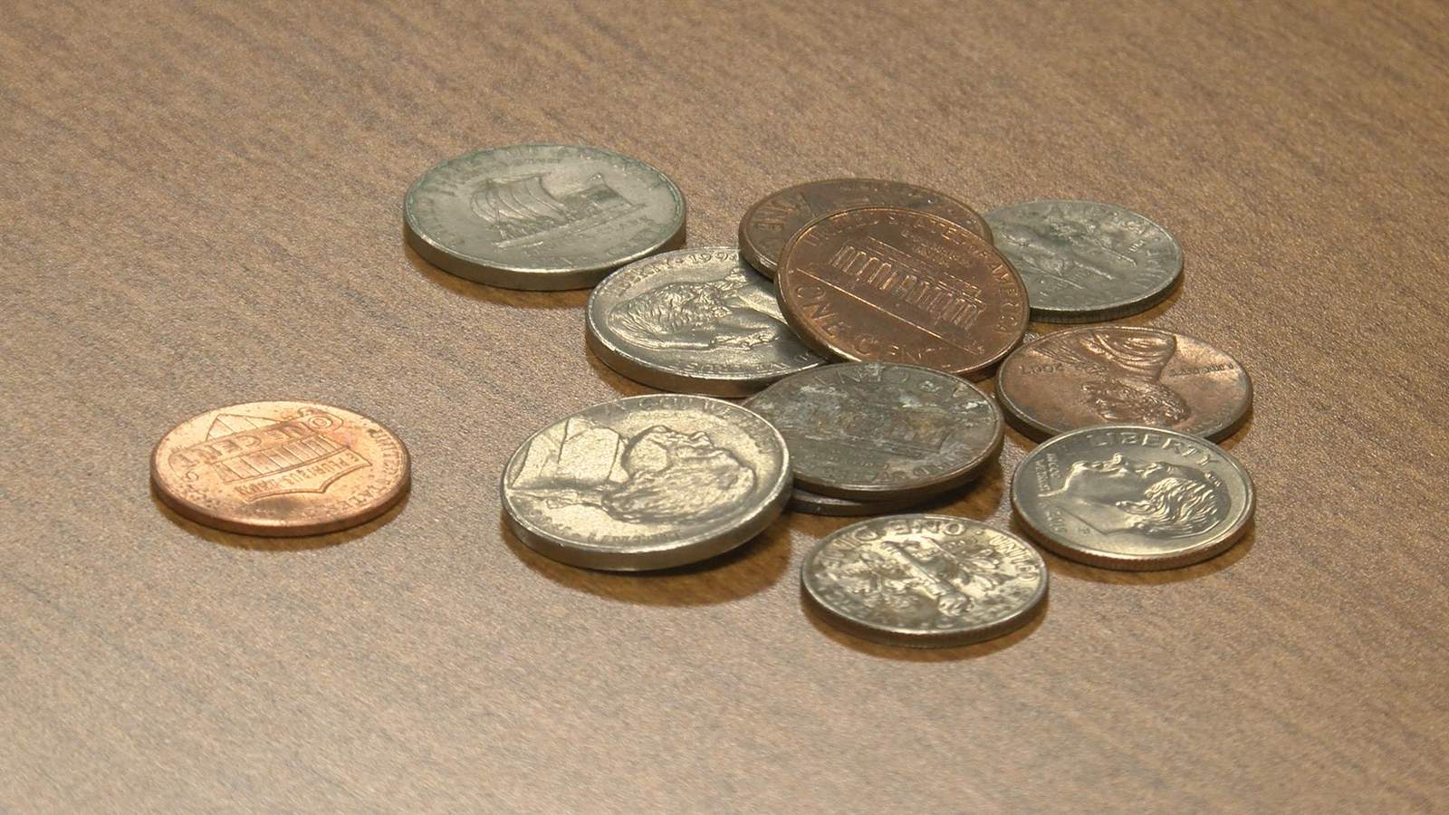 Ask 2: Is it legal for stores to not provide correct change or refuse cash altogether?