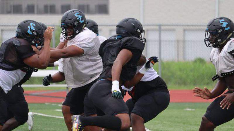 RECRUITING: Shadow Creek freshman DE Zion Taylor picks up UH offer, fourth overall