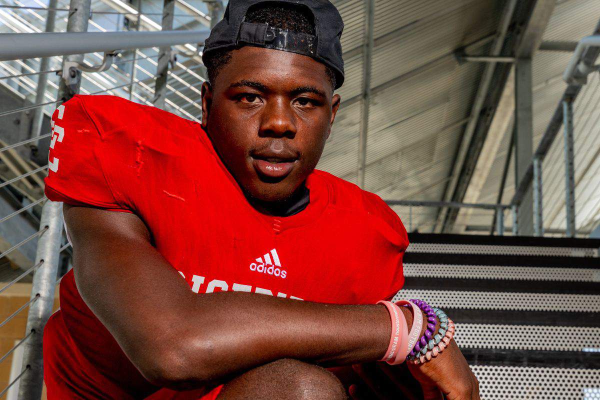 #BlackUnicorn: El Campo's Owens among best in 2023 recruiting class
