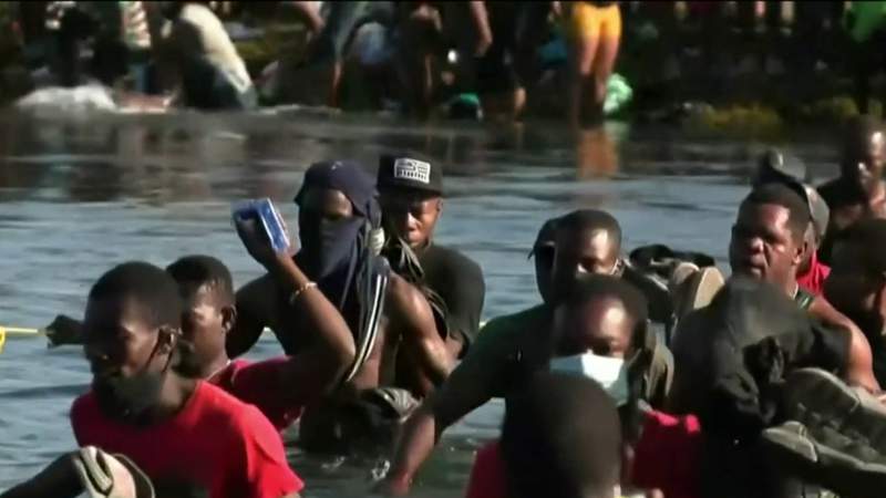Options shrink for Haitian migrants straddling Texas border