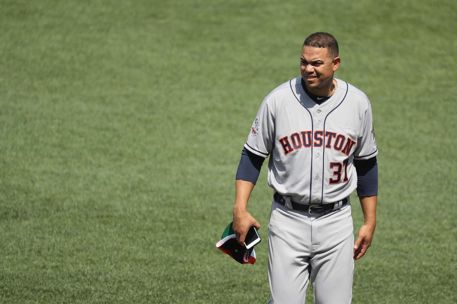 Reports: Astros coach Alex Cintron suspended for 20 games after brawl in Oakland
