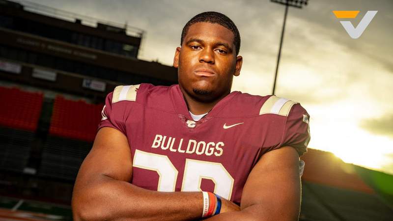 VYPE Houston Offensive Lineman of the Year Year Fan Poll presented by Academy Sports + Outdoors