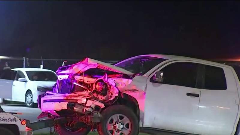 Several people injured after 3-vehicle crash in east Houston