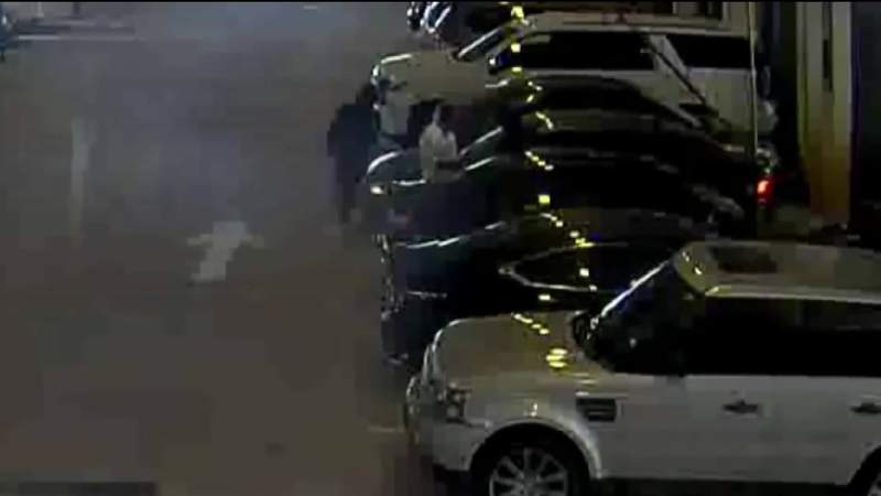 Man ambushed, robbed in River Oaks District parking garage