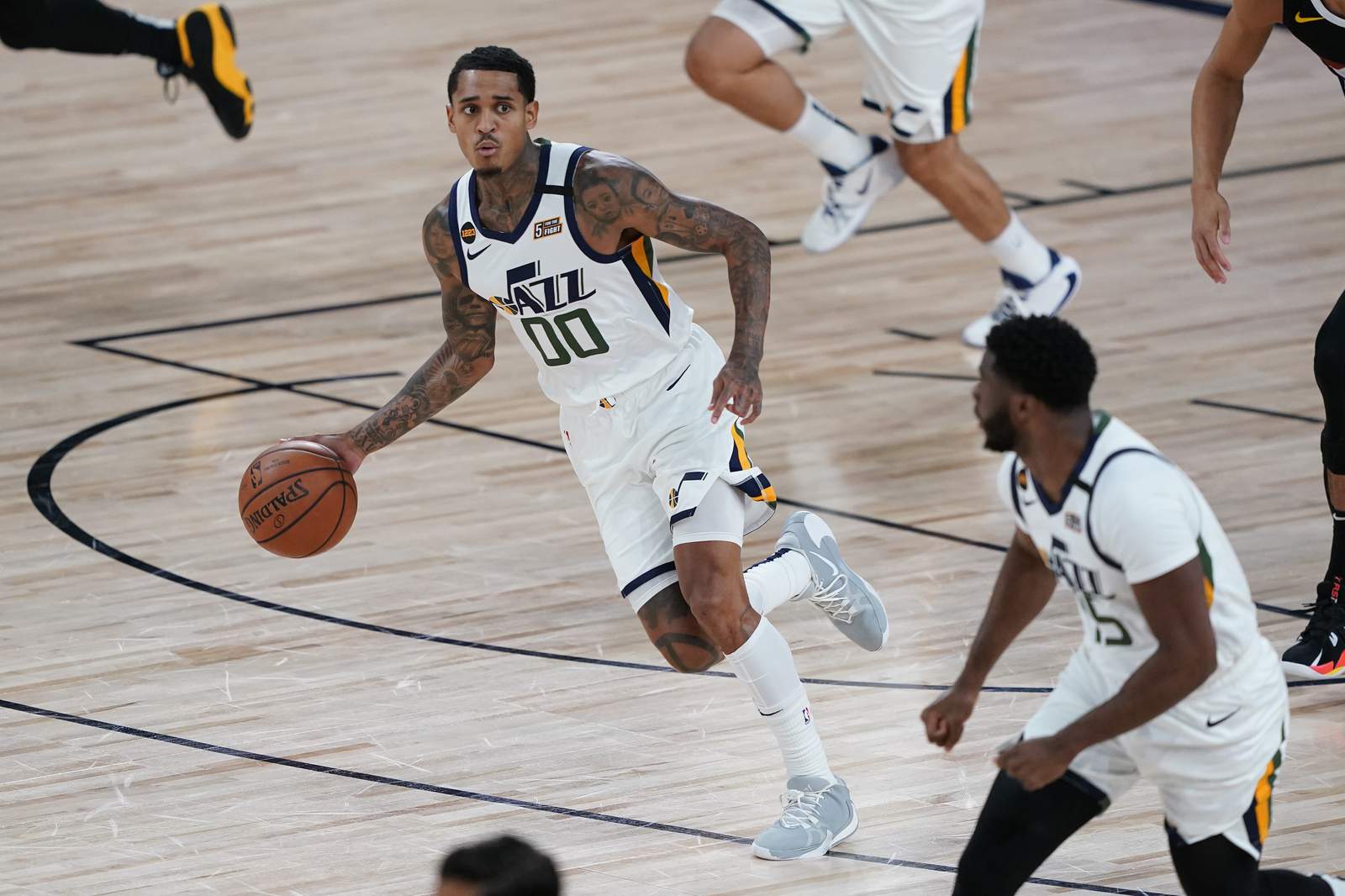 Donovan Mitchell scores 30 points, Jazz rout Nuggets 124-105