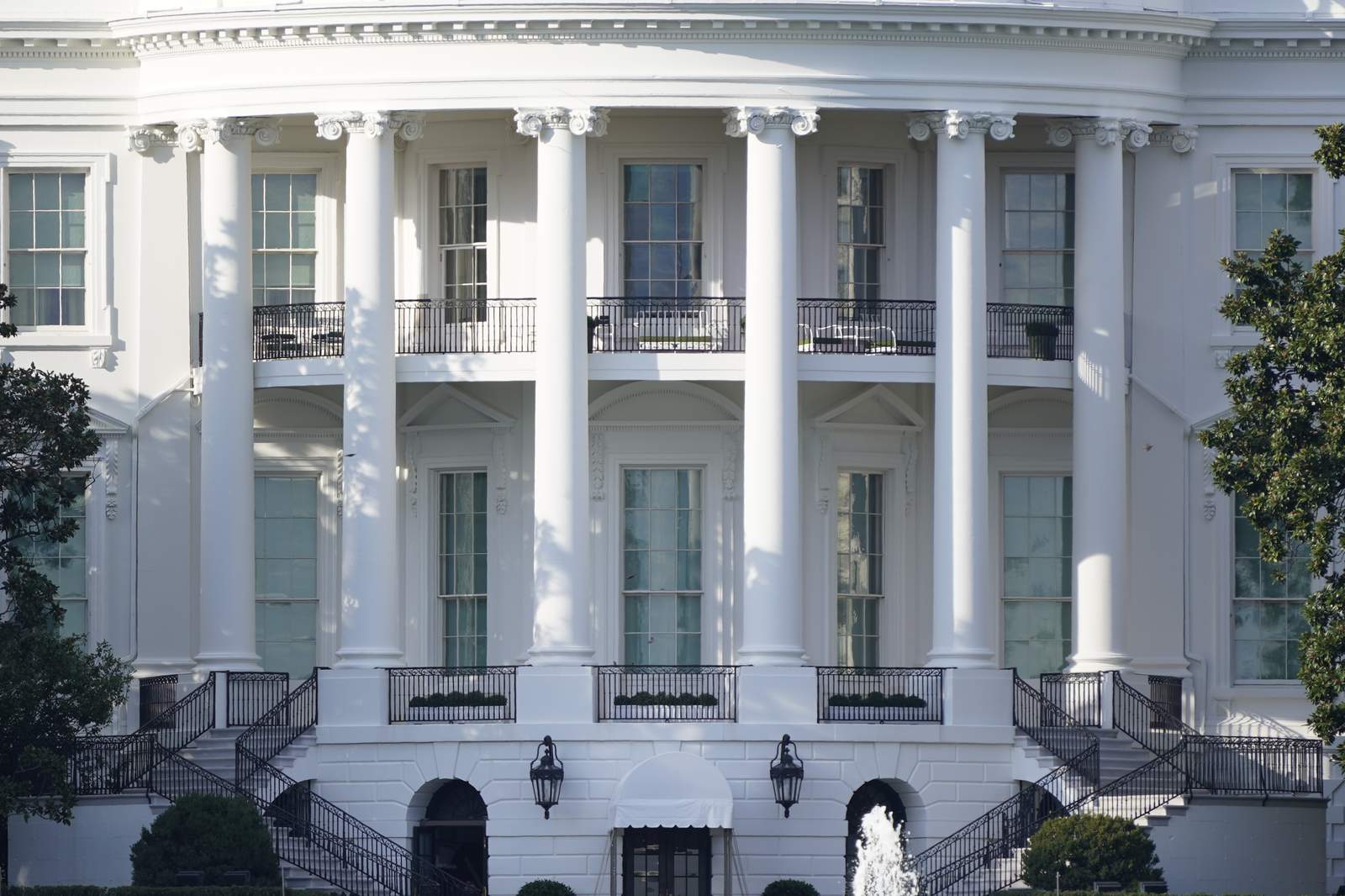 DC government unable to connect with White House on outbreak