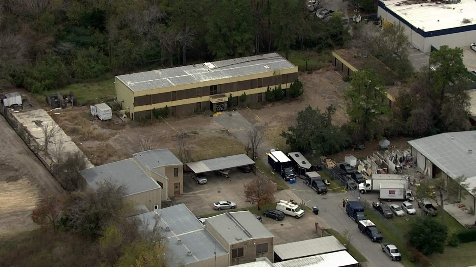 Investigators search abandoned lab where spilled mercury was stolen