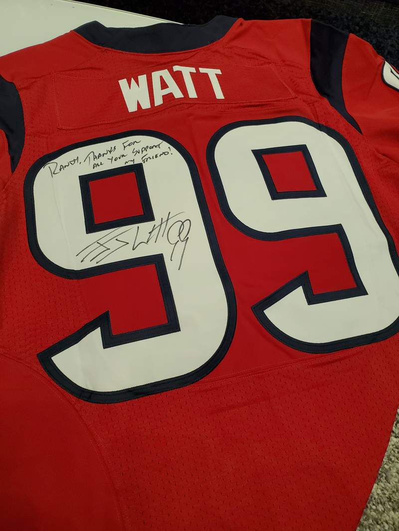 JJ Watt sends thank-you jerseys to Houston sports media