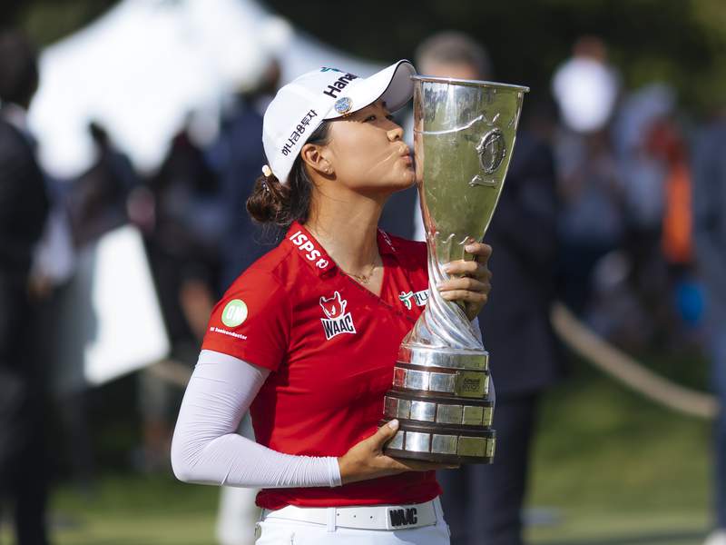 Lee wins her 1st major after beating Lee6 in playoff