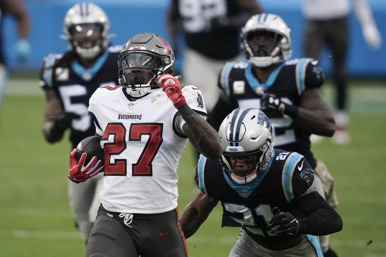 Brady, Buccaneers bounce back with 46-23 win over Panthers