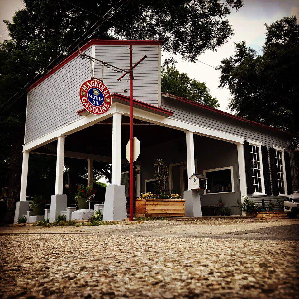 This antique Texas gas station has transformed into a happening cafe