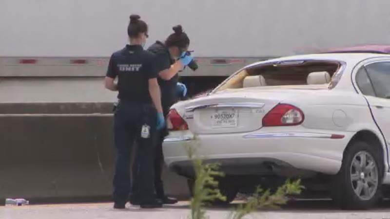 Investigation underway after possible road rage shooting on Gulf Freeway at Griggs Road, police say