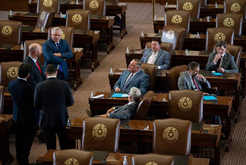 Texas Legislature sends sweeping GOP voting bill to Gov. Greg Abbott