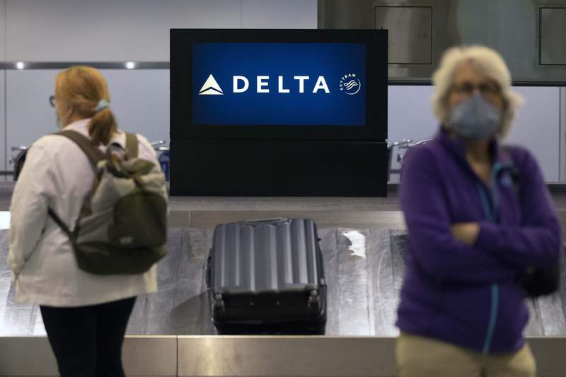 Delta posts $1.2 billion Q3 profit, touts holiday bookings
