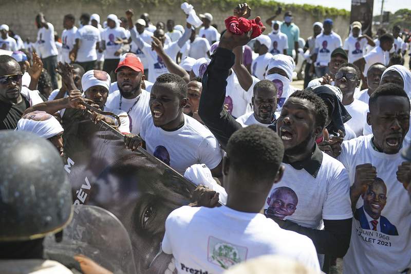Haitian president’s hometown holds funeral amid violence