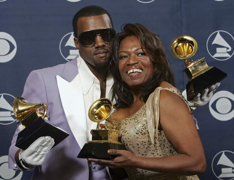 Kanye West living in Atlanta stadium to work on new album