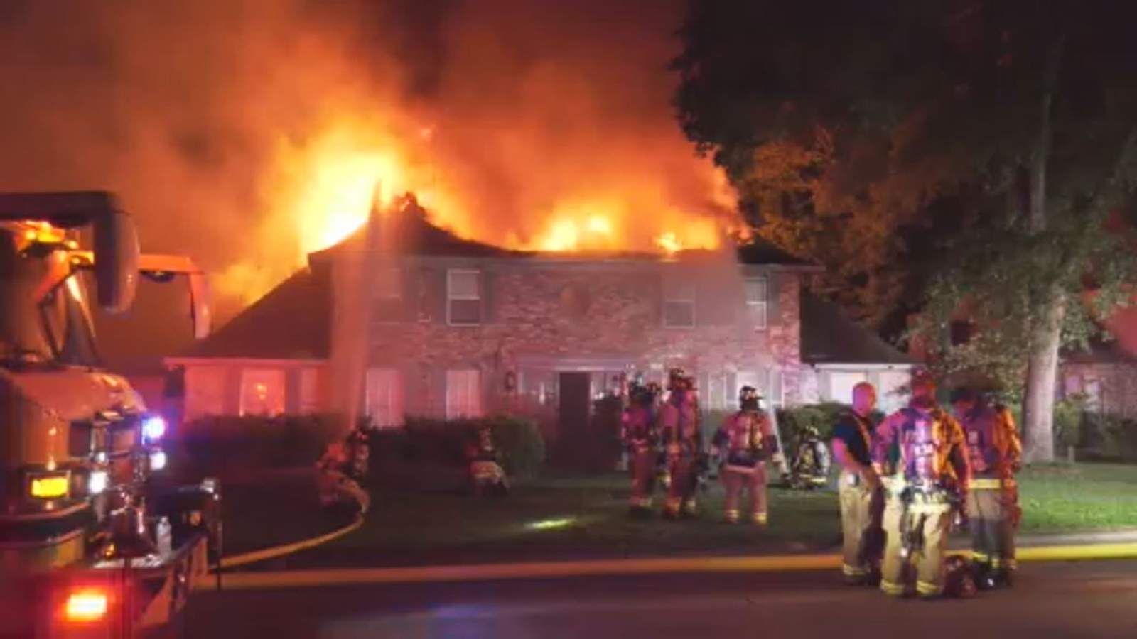 Roof collapses during fire at 2-story home in Spring, officials say