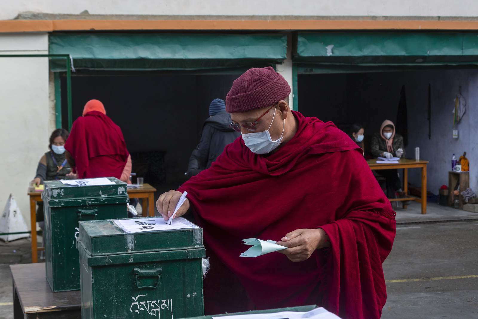 Tibetans in exile vote in India for their political leader