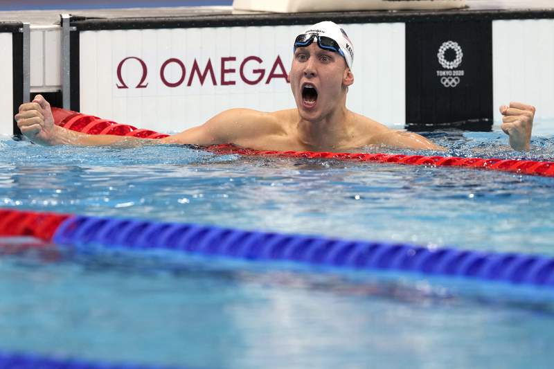 Olympics Latest: Chase Kalisz wins gold in men’s 400-meter IM for 1st US medal at Tokyo Olympics