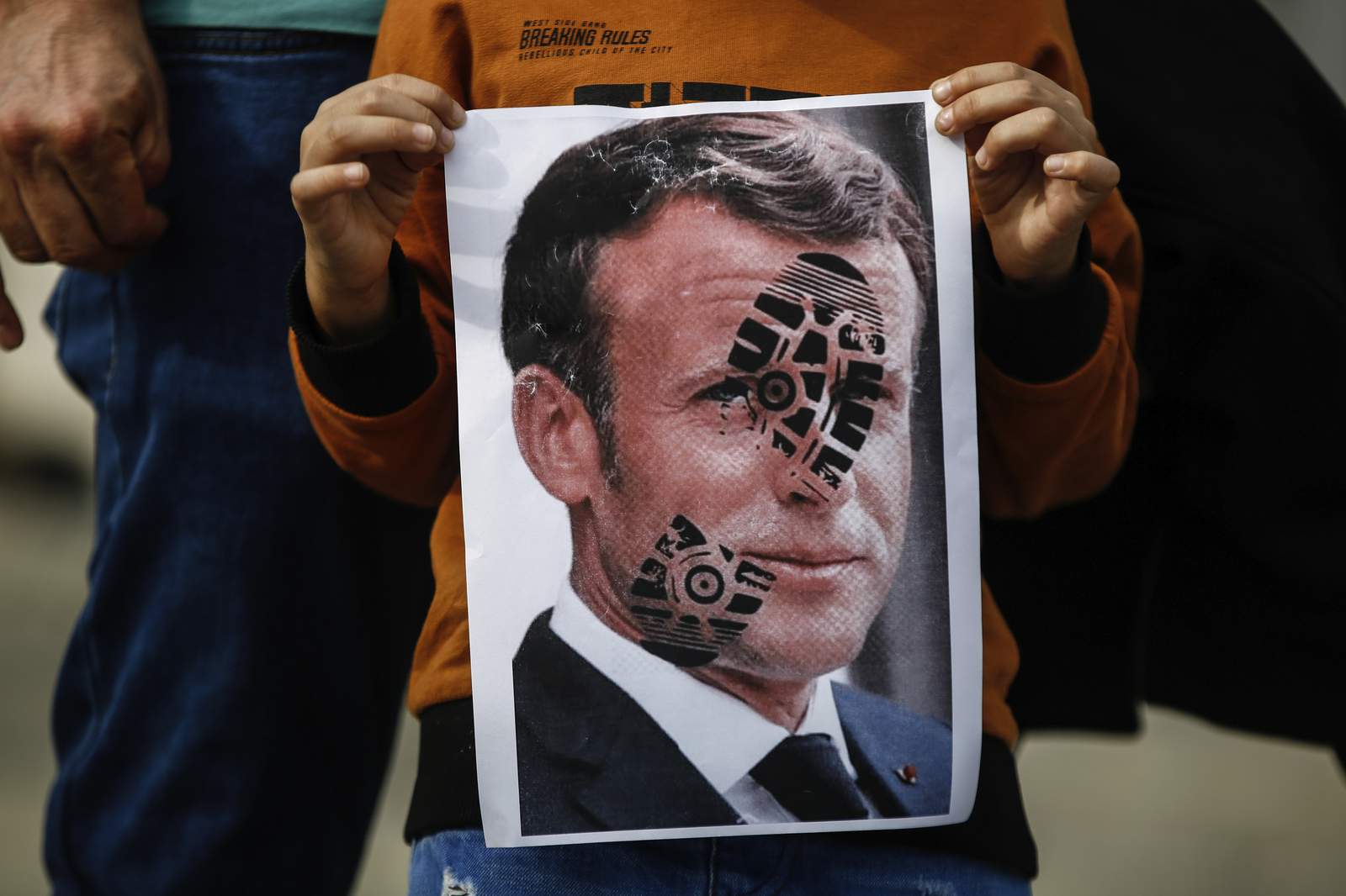 France says stop boycott calls; Erdogan ups Macron insults
