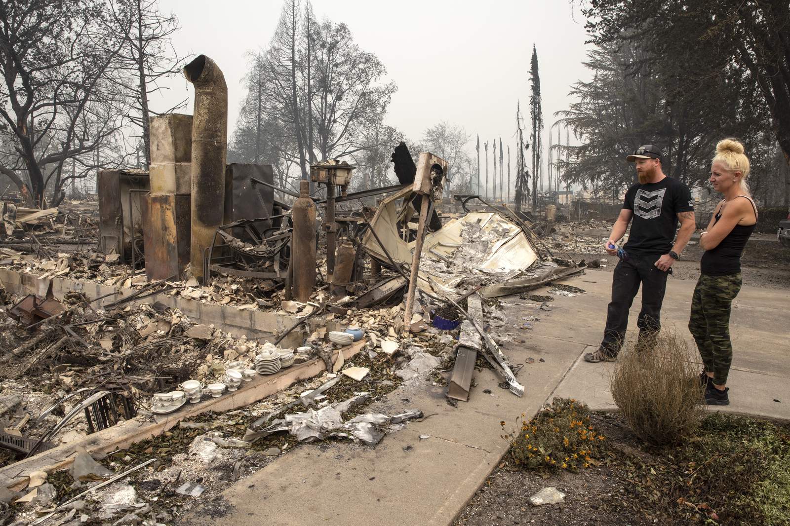 Dozens still missing in Oregon as weather helps fire fight
