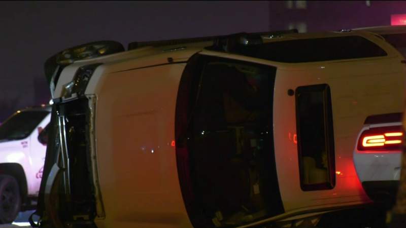 HPD: 2 people killed in high-speed crash on East Freeway, driver detained