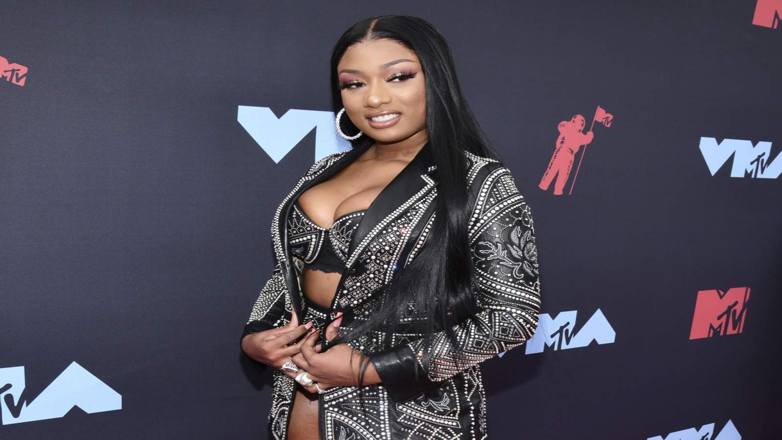 Houston rapper Megan Thee Stallion takes home VMA for Best Hip Hop Video