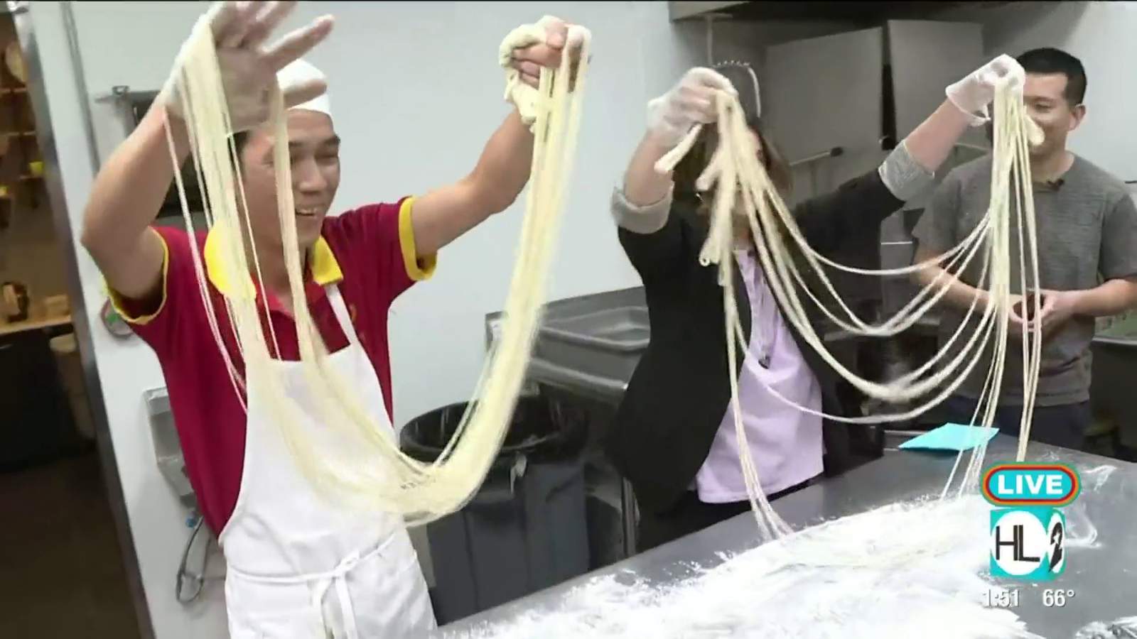 The art of noodle pulling at Niu Yi Zui Lamen in Chinatown