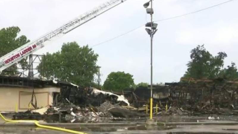 Businesses destroyed in 3-alarm fire at shopping center in northeast Houston