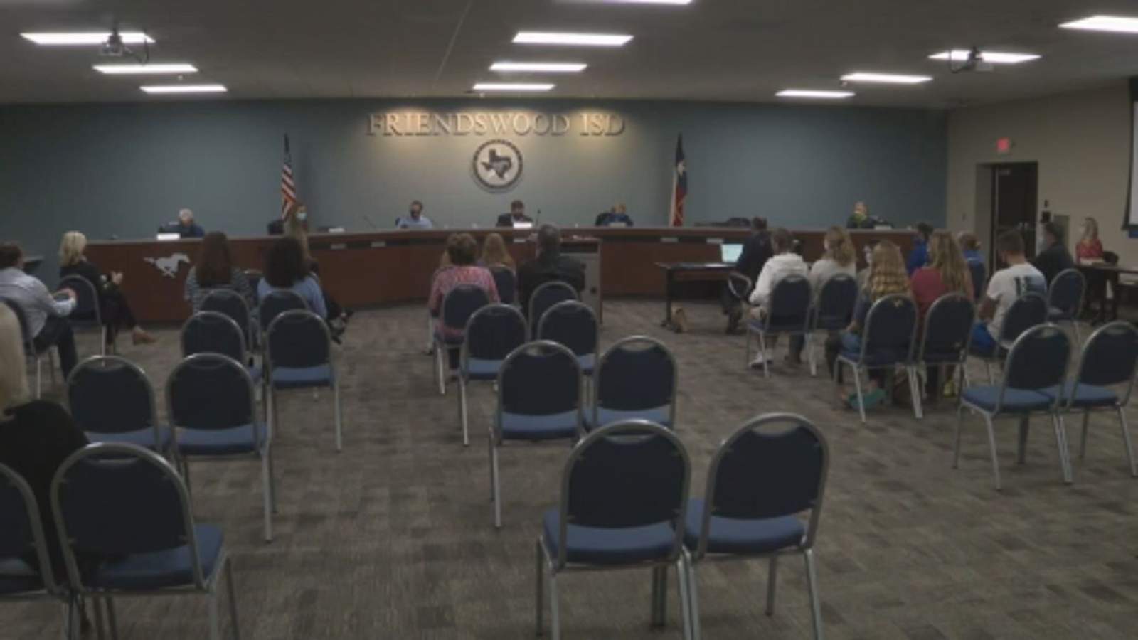 Friendswood board of trustees intervenes to bring struggling online students back to classroom