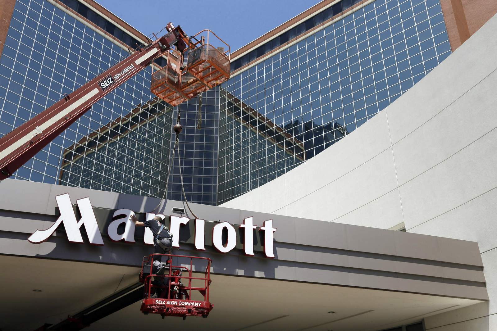 China business travel returns for Marriott, revenue tumbles
