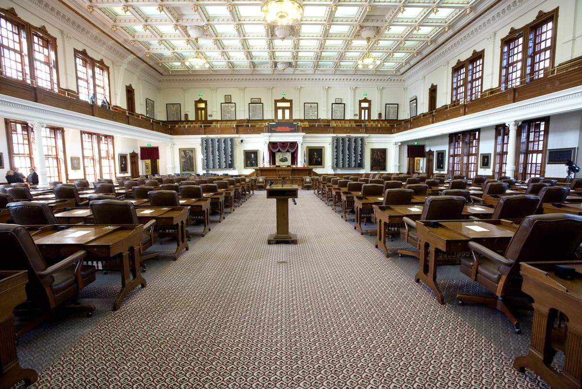Analysis: Democrats or Republicans could win the Texas House this year. But what if they tie?