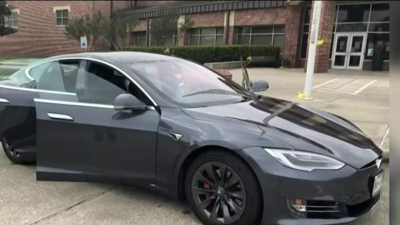 Sugar Land man sold Tesla to doctor months before deadly crash