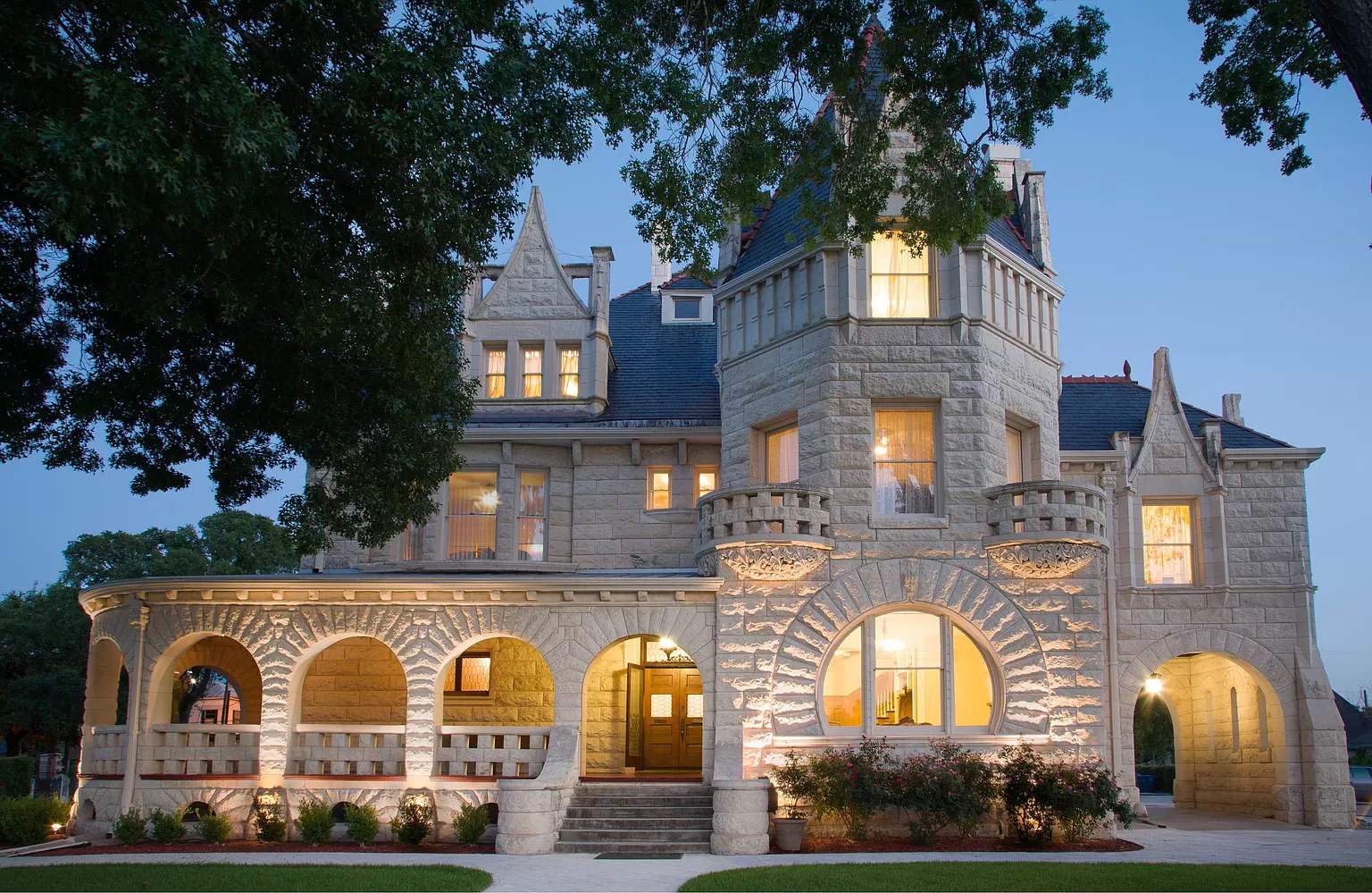 Live like royalty: This Texas castle is up for grabs-- but, it’ll cost you a king’s ransom