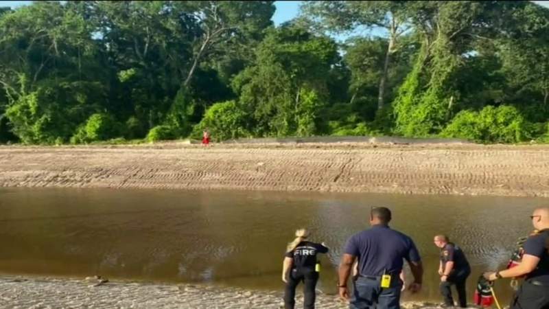 Teen rescued by firefighters after slipping into fast-moving creek in NW Harris County